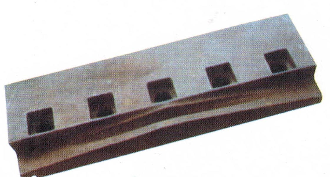 i䓰N
